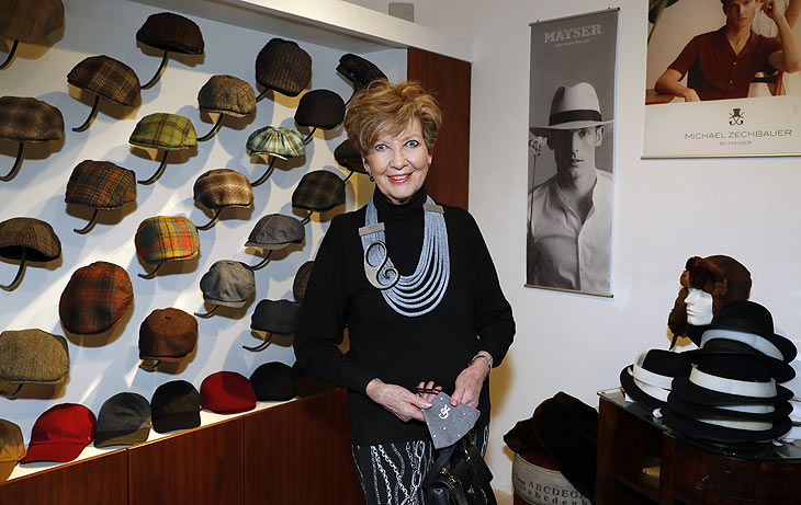 Caroline Reiber beim Mayer Event am 27.10.2021 in der Residenzstrasse (&copy;Foto: Mayser)